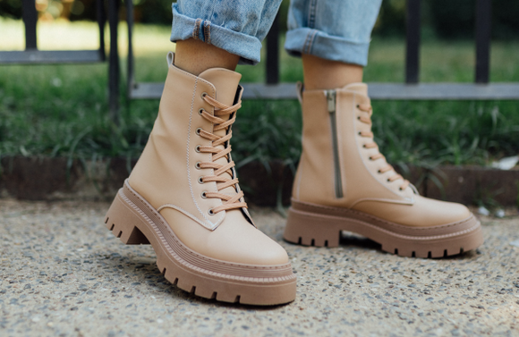 mumka-Calzado-mujer-Botas Nude