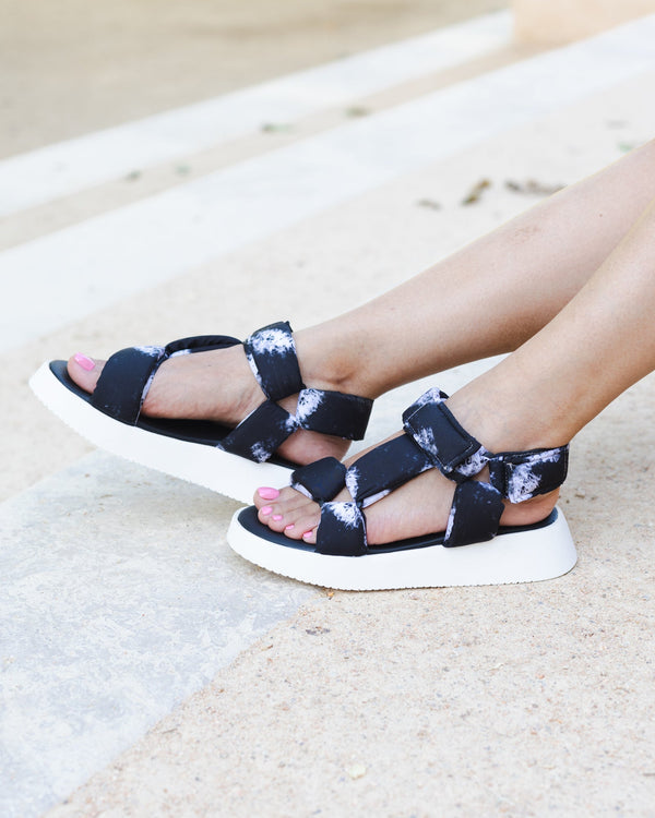 mumka-Calzado-mujer-Black and White Splash